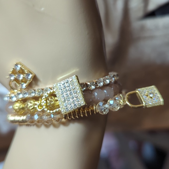 Bracelet With Purse Charms - Picture 3 of 5